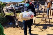 DISTRIBUTION OF FOOD PARCELS IN ROODEPAN DISTRIBUTION OF FOOD PARCELS IN ROODEPAN